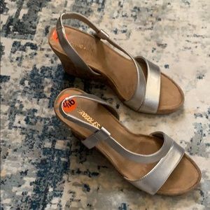 Aerosoles silver wedges, size 9-1/2, never worn!